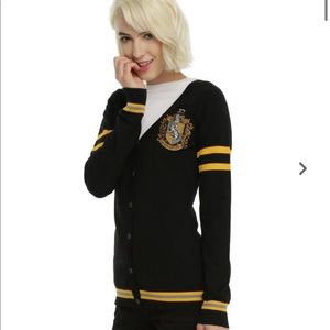 Harry Potter Hufflepuff academy style cardigan from hot topic Womens size M